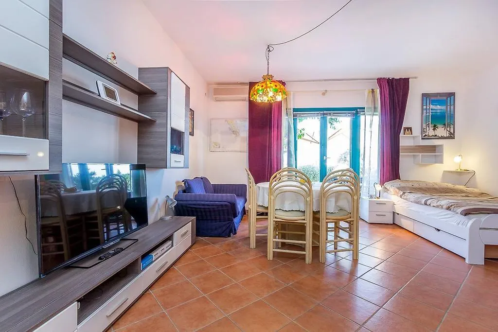 Apartments Villa Ana Medulin