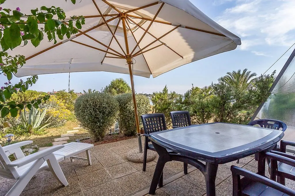 Apartments Villa Ana Medulin