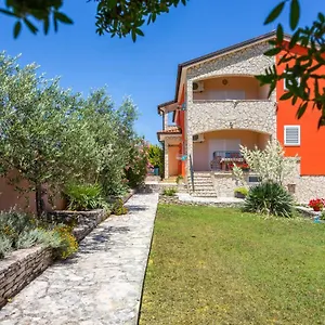 Apartman Orange Ii, Medulin
